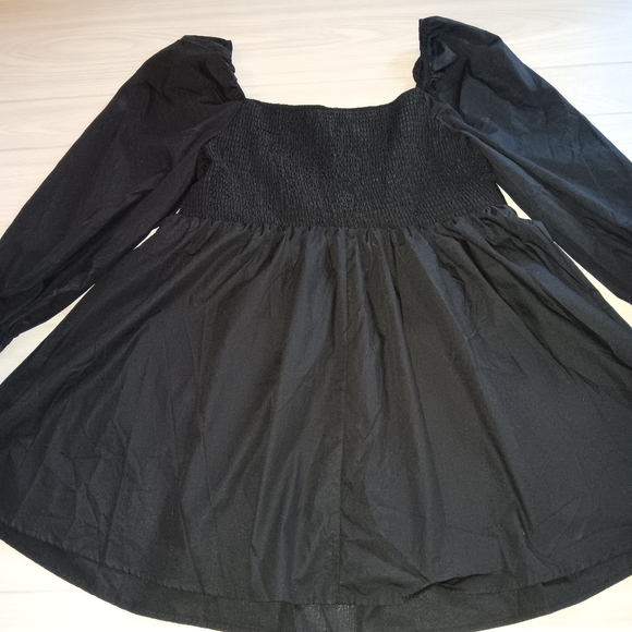 Plus size Pearl's Beaded Square Neck Flare Sleeve Dress - Picture 11 of 13